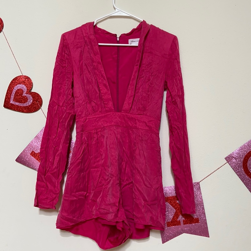 LOVERS AND FRIENDS SIZE XS ROMPER